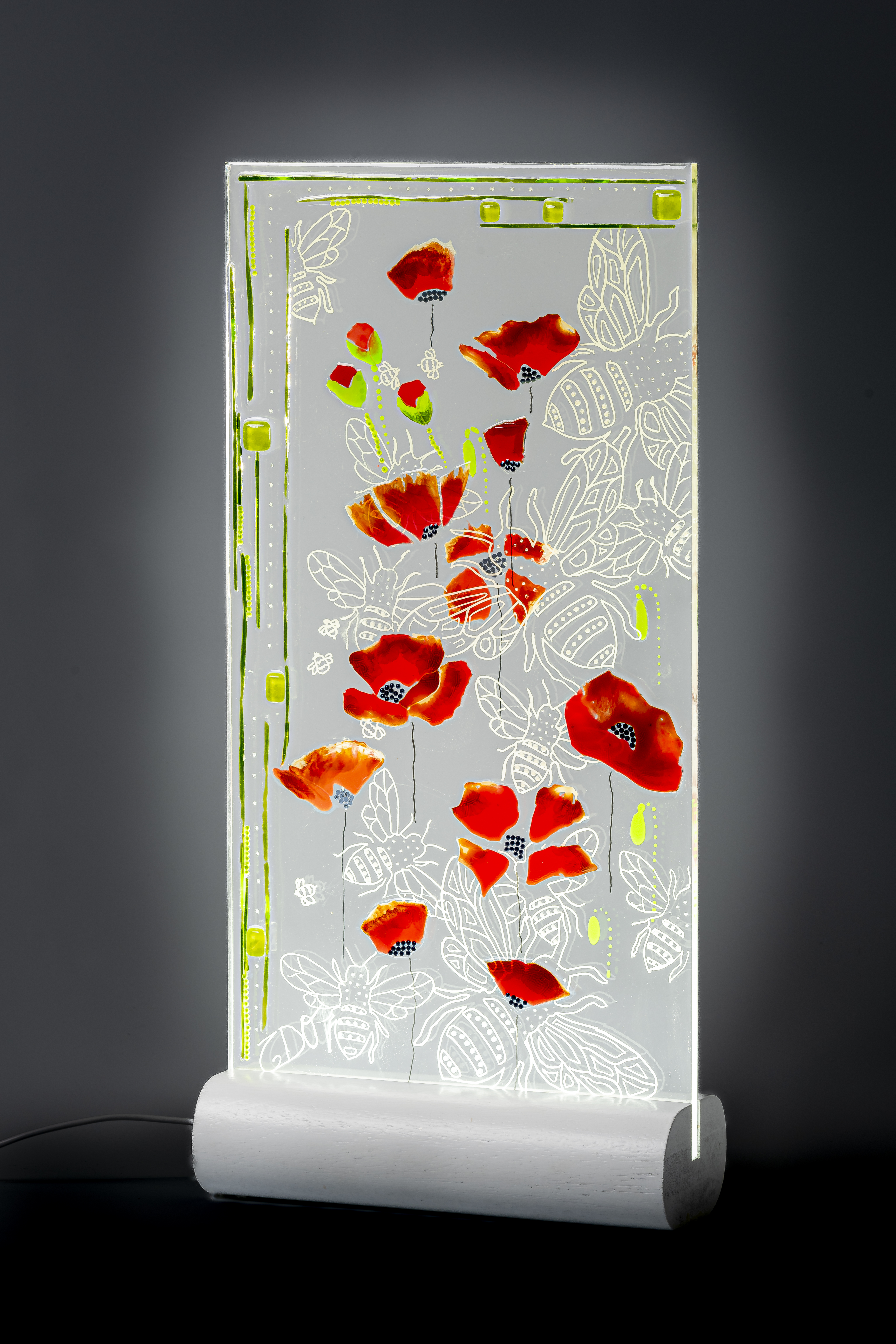 Mariage de coquelicots et abeilles